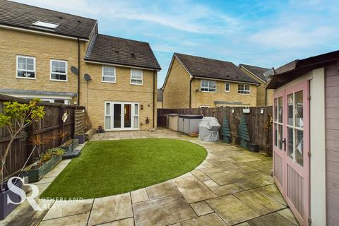 3 bedroom terraced house for sale, Sovereign Way, Chapel-En-Le-Frith, SK23