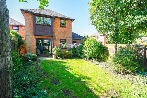 4 bedroom detached house for sale, Lovent Drive, Leighton Buzzard