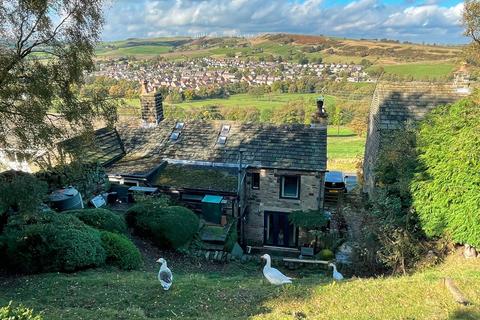 4 bedroom semi-detached house for sale, Hillside, Thurlstone