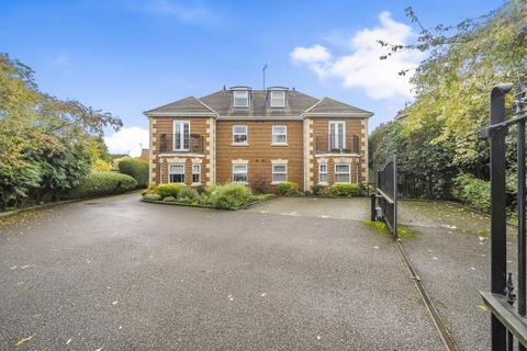 2 bedroom flat for sale, Wokingham,  Berkshire,  RG40