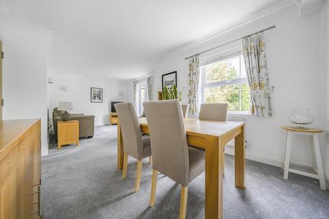 2 bedroom flat for sale, Wokingham,  Berkshire,  RG40