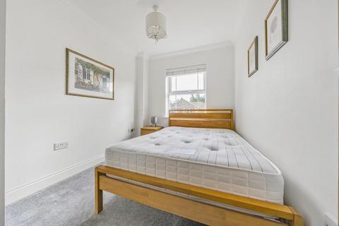 2 bedroom flat for sale, Wokingham,  Berkshire,  RG40