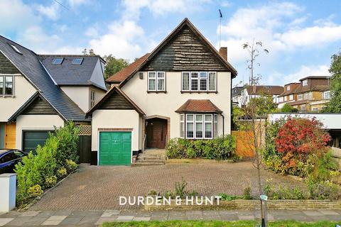 4 bedroom detached house for sale, Houndsden Road, Winchmore Hill N21