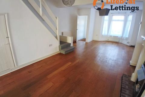 3 bedroom terraced house to rent, Dover CT17