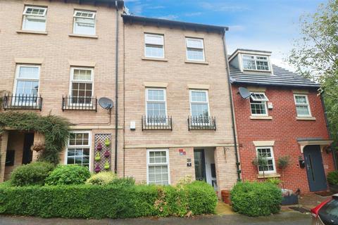 4 bedroom townhouse for sale, Honeymere Court, Barnsley