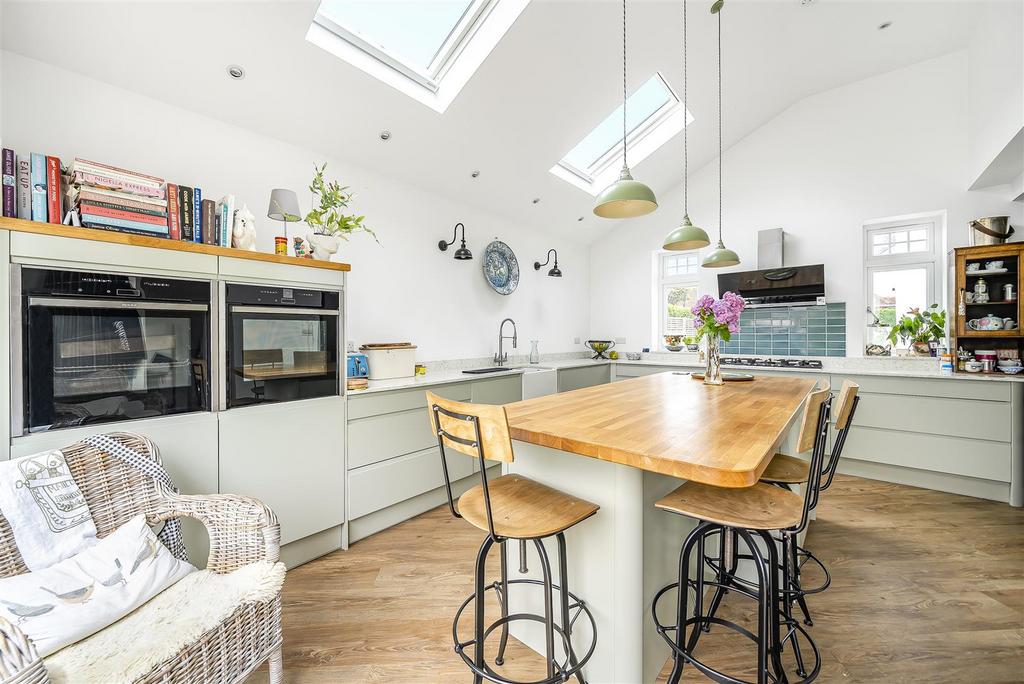 Kitchen/Breakfast Room