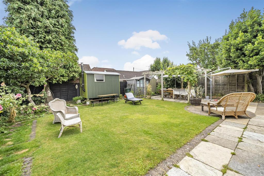 Garden with Shepherds hut