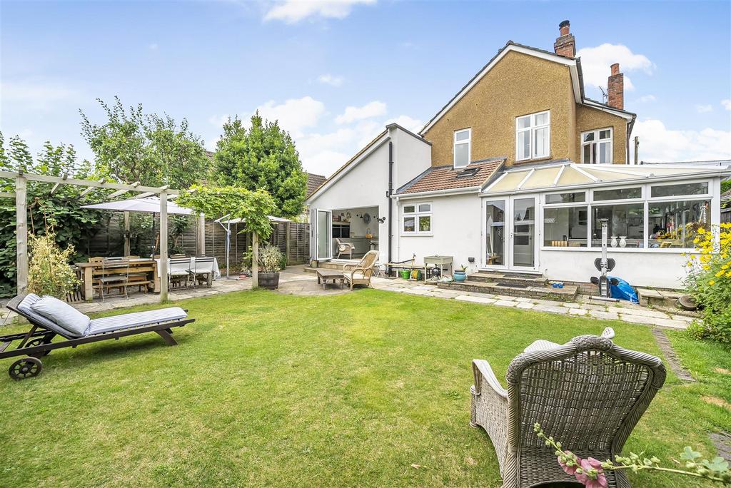 Garden and rear aspect