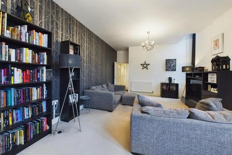 2 bedroom apartment for sale, Kershaw Drive, Lancaster