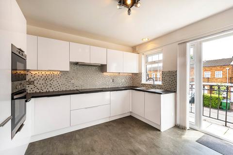 2 bedroom maisonette for sale, Gainsborough Square, Bexleyheath, DA6