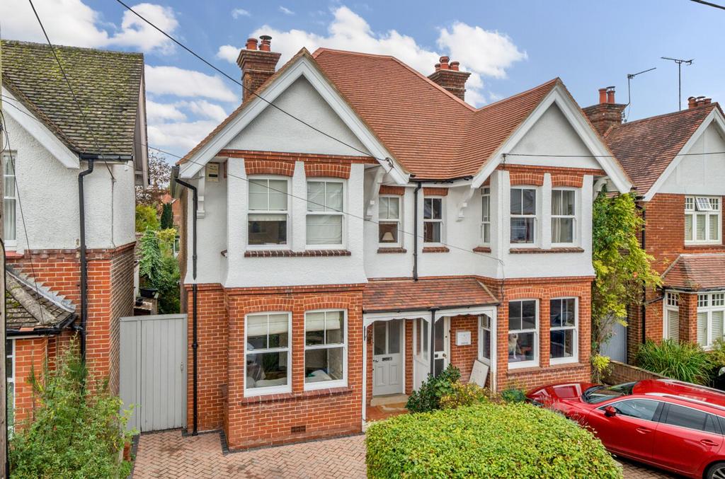Western Road, Liss, GU33 3 bed semidetached house for sale £600,000