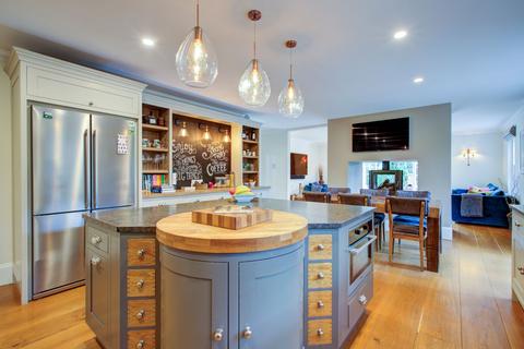 4 bedroom detached house for sale, Amberley, St Martin