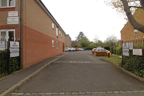 1 bedroom flat for sale, Oakleigh Close, Swanley BR8