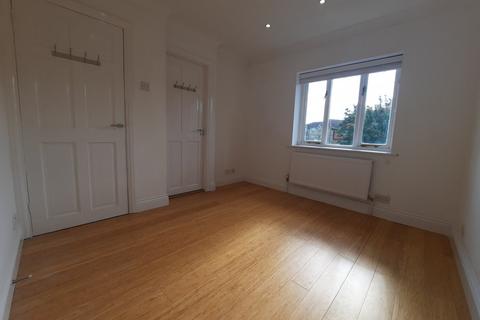 71 Trevithick Close, Feltham, TW14 9XJ