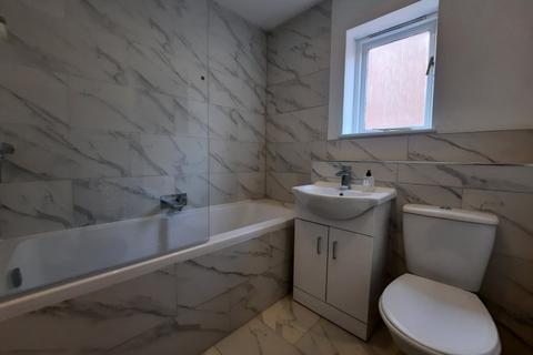 71 Trevithick Close, Feltham, TW14 9XJ