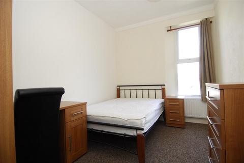 3 bedroom flat to rent, Cheltenham Place TFF, Plymouth PL4