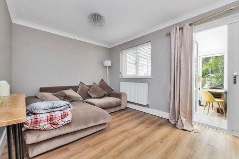 1 Hay Close, Balsham, Cambridge, CB21 4EJ