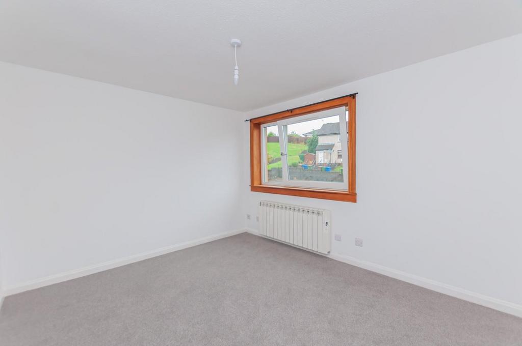Nevis Crescent, Alloa 1 bed flat to rent £550 pcm (£127 pw)
