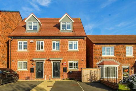 3 bedroom semi-detached house for sale, Craig Hopson Avenue, Castleford WF10