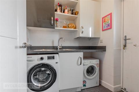 9 Austin Close, Huddersfield, HD3 3ZT