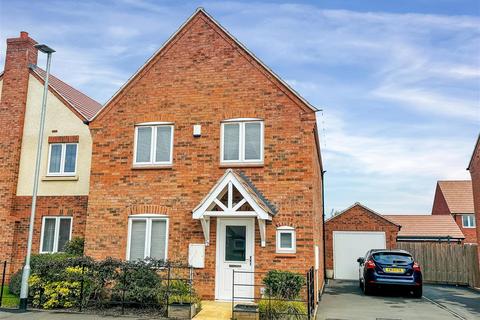 3 bedroom detached house for sale, Hallam Drive, Radcliffe-On-Trent, Nottingham