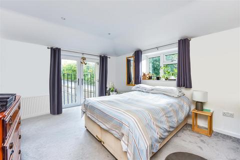 5 bedroom detached house for sale, London Road, Liphook