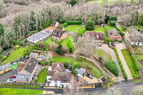 5 bedroom detached house for sale, London Road, Liphook