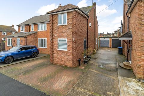 3 bedroom semi-detached house for sale, Fullerton Road, West Byfleet KT14