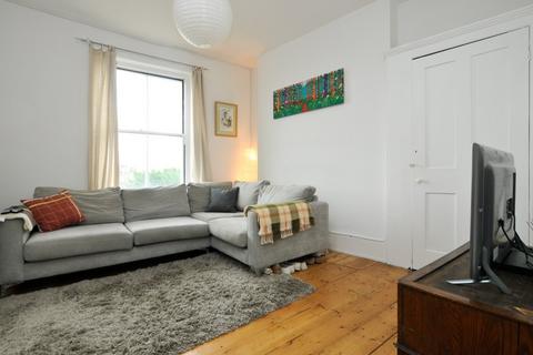 2 bedroom flat to rent, Petherton Road, Canonbury