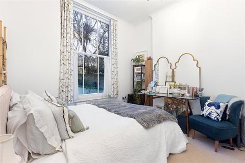 1 bedroom property for sale, Gordon Place, Kensington, London, UK, W8