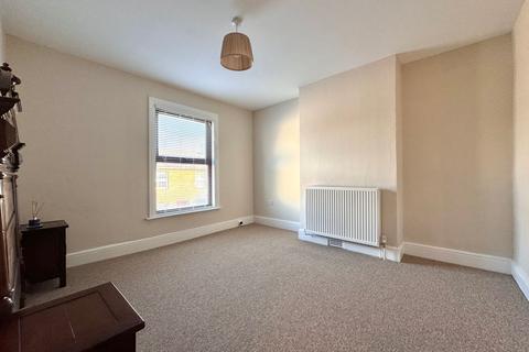 2 bedroom flat to rent, Coxwell Street, Faringdon , SN7