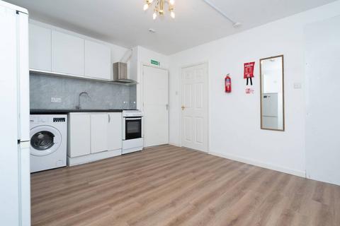 2 bedroom semi-detached house to rent, Goldbeaters Grove, Edgware, HA8