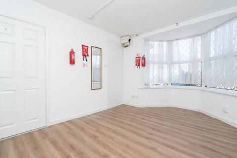 2 bedroom semi-detached house to rent, Goldbeaters Grove, Edgware, HA8
