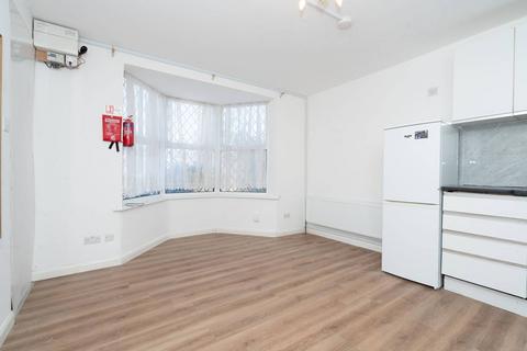 2 bedroom semi-detached house to rent, Goldbeaters Grove, Edgware, HA8