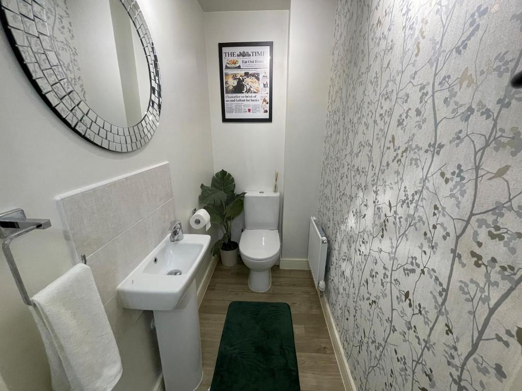 Guest WC.jpg