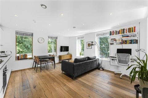 9, Blackburn House Prodigal Square, London, E8 1FW