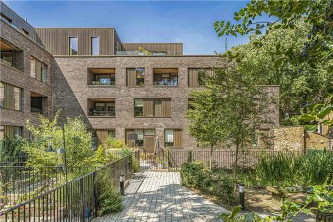 9, Blackburn House Prodigal Square, London, E8 1FW