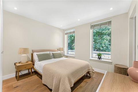 9, Blackburn House Prodigal Square, London, E8 1FW