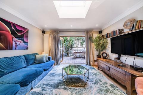 121 Lansdowne Way, London, SW8 2NP