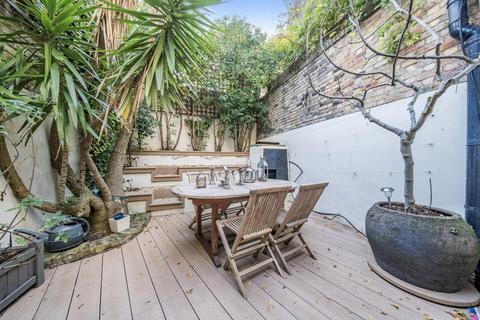 121 Lansdowne Way, London, SW8 2NP