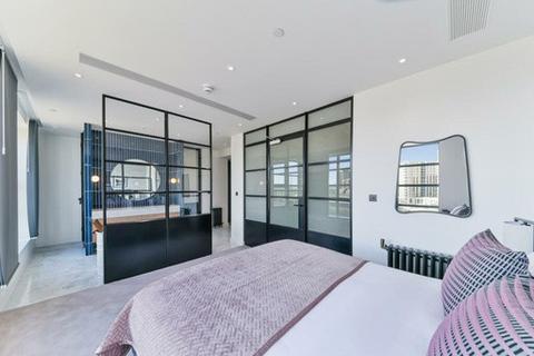 3 bedroom townhouse for sale, City Island Way, London E14