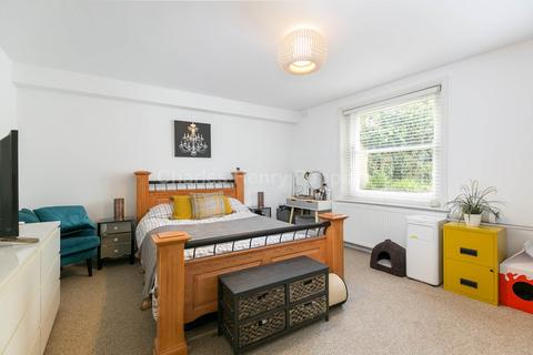 1 bedroom apartment for sale, Kingdon Road, West Hampstead, NW6