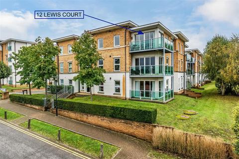 2 bedroom apartment for sale, LEWIS COURT, HIGHBURY DRIVE, LEATHERHEAD, KT22