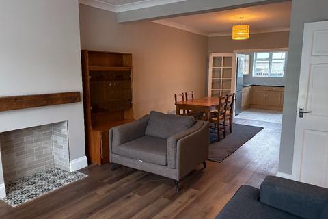 3 bedroom terraced house to rent, Tidford Road, Welling