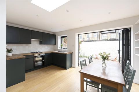 2 bedroom maisonette for sale, Boundary Road, London, SW19