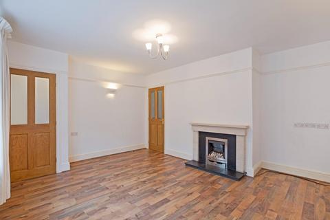 3 bedroom terraced house for sale, Ilkley Road, Addingham LS29