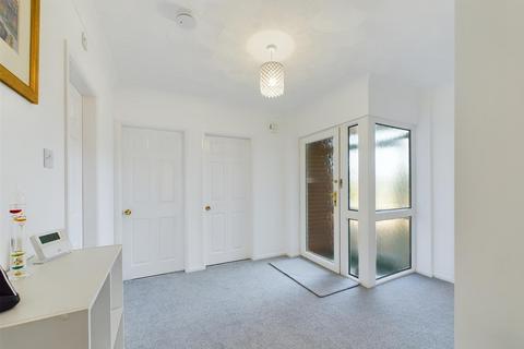 3 bedroom detached bungalow for sale, Keats Close, Sandilands LN12