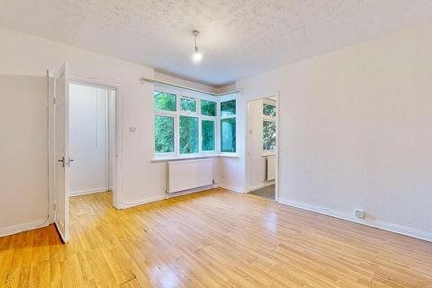 64 Grantham Gardens, Romford, RM6 6HJ