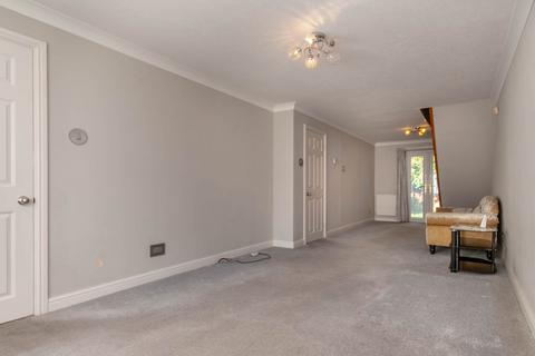 2 bedroom semi-detached house to rent, Whimbrel Mews, Morley