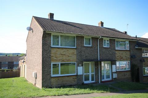 2 bedroom detached house to rent, Rentain Road, Chartham, Canterbury